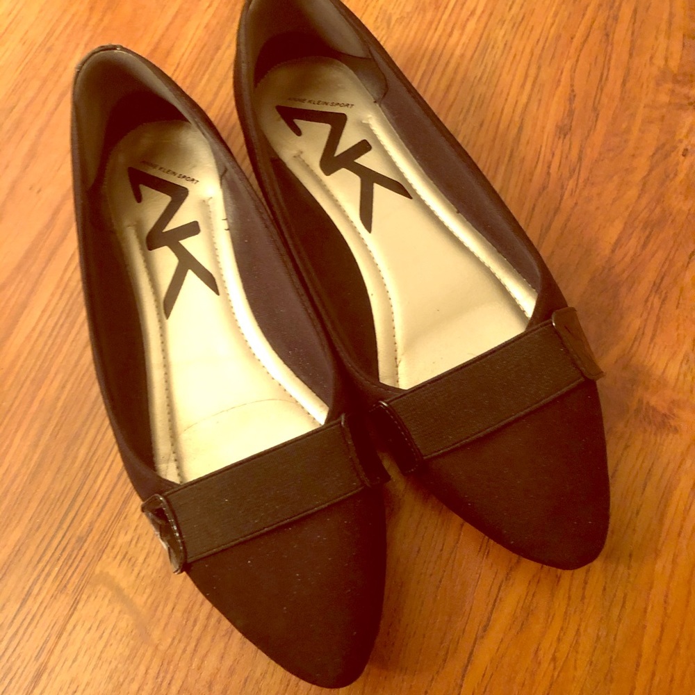 AnneKlein Sport Black Pointed Flats